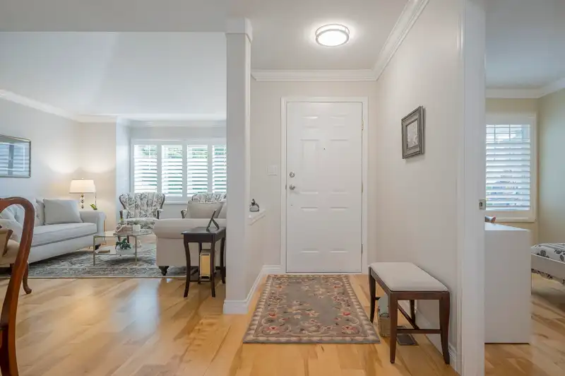 53 6885 184 STREET - photo 4 of 22