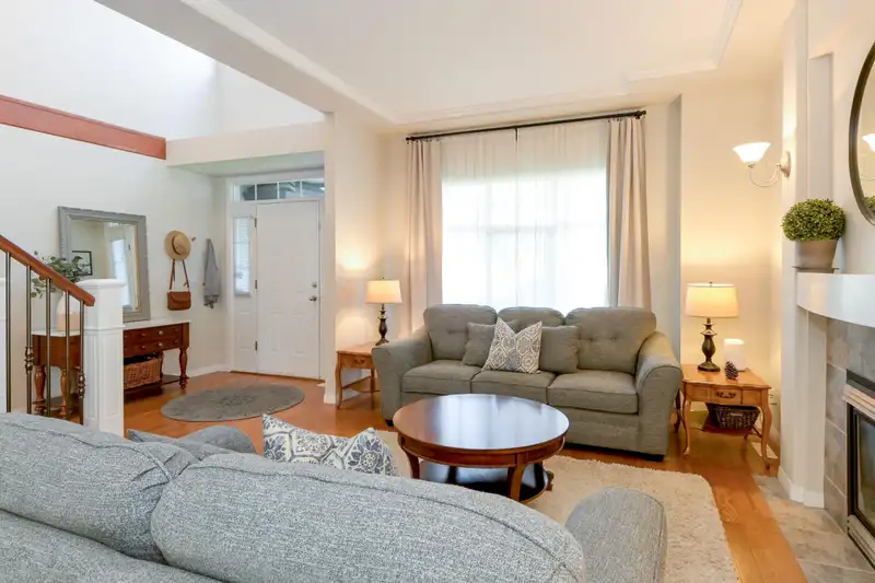 18290 CLAYTONWOOD CRESCENT - photo 4 of 40