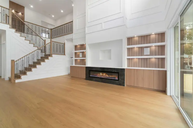 827 ATKINS STREET - photo 3 of 25