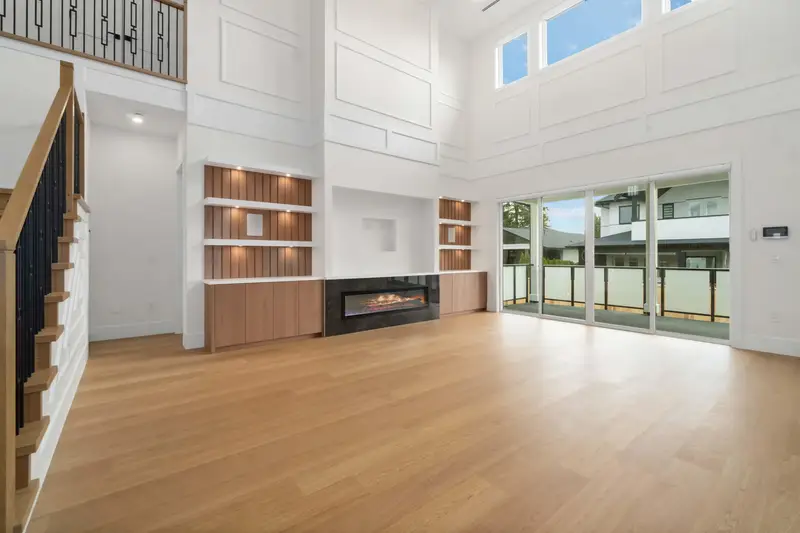 827 ATKINS STREET - photo 4 of 25