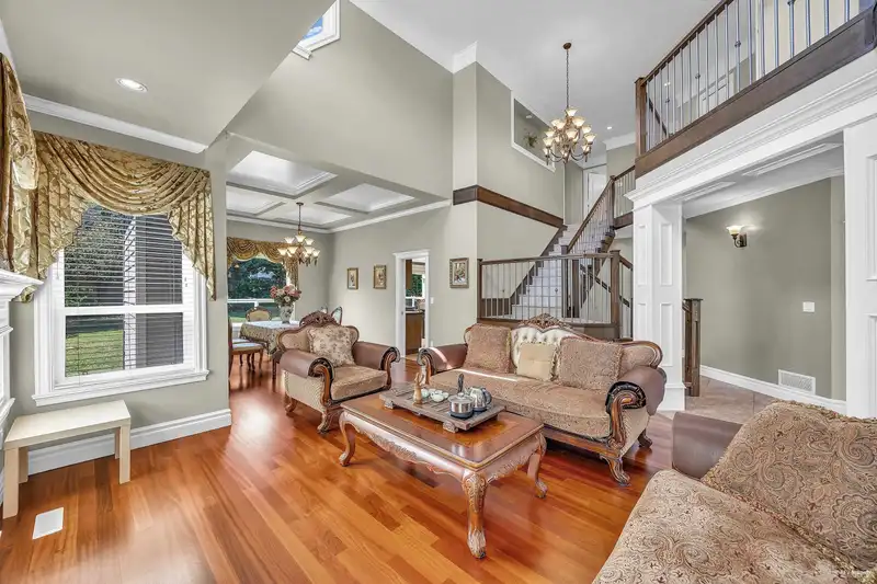 10683 164 STREET - photo 1 of 28