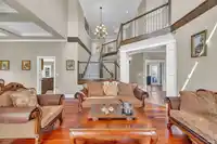 10683 164 STREET - thumbnail 4