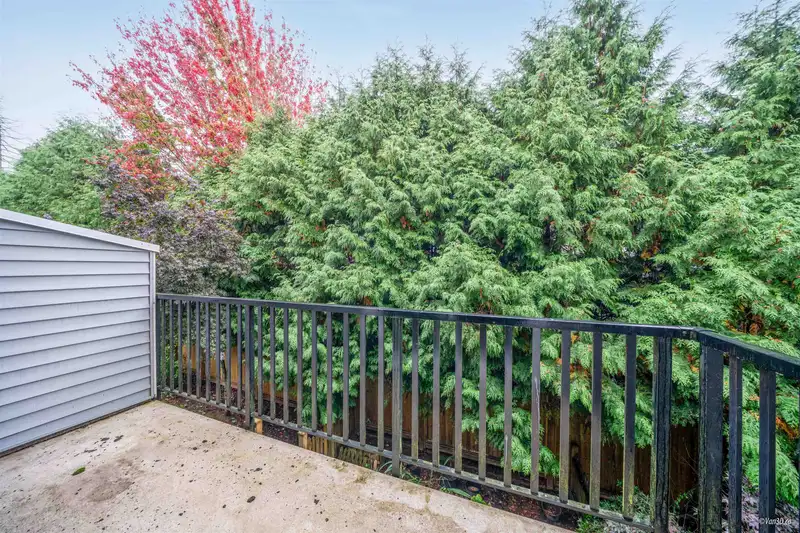 6 8747 162 STREET - photo 2 of 40