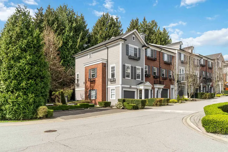 87 688 EDGAR AVENUE - photo 2 of 25