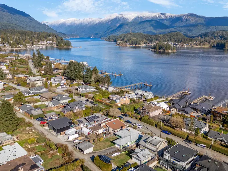 351 BEACHVIEW DRIVE - photo 4 of 25