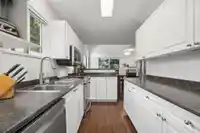 30 16155 82 AVENUE - thumbnail 8