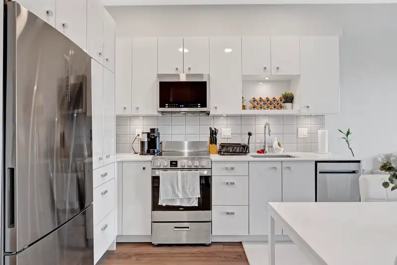 206 10838 WHALLEY BOULEVARD - photo 3 of 40