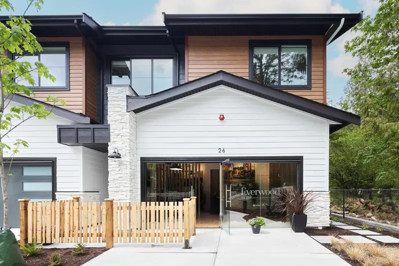 5 23697 FERN CRESCENT - photo 1 of 10