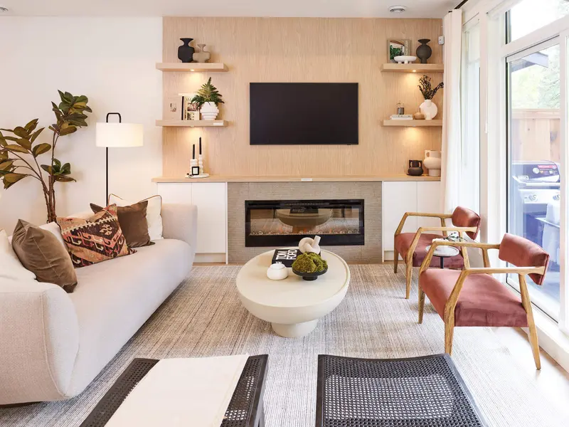 5 23697 FERN CRESCENT - photo 2 of 10