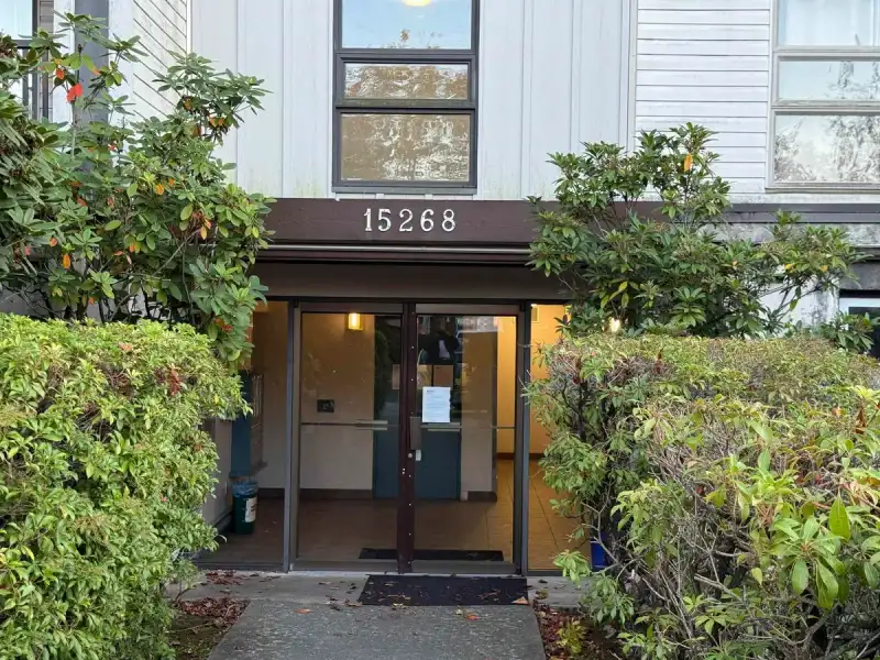 317 15268 100 AVENUE - photo 1 of 5