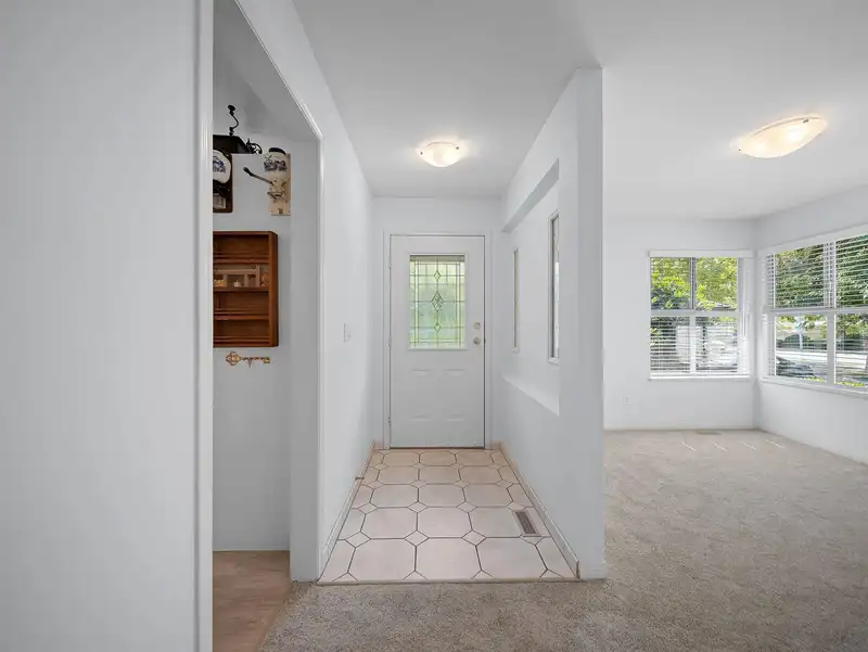 27 7330 122 STREET - photo 2 of 31