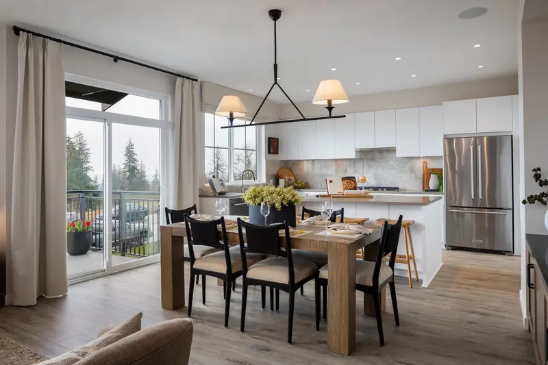 114 3637 SHEFFIELD AVENUE - photo 2 of 8