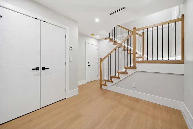102 5745 172 STREET - photo 4 of 28