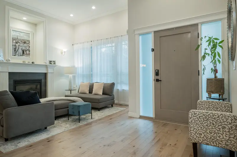 2966 147A STREET - photo 3 of 25