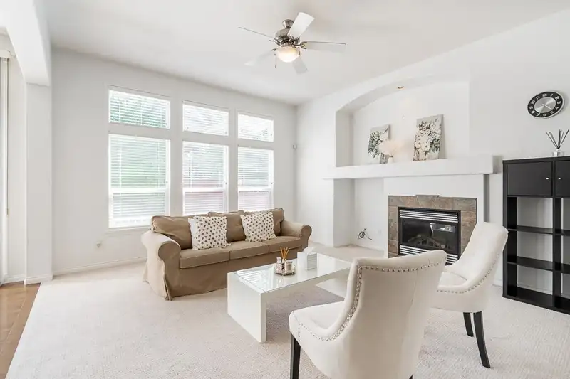 14722 59 AVENUE - photo 4 of 38