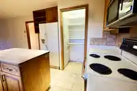 8785 158 STREET - thumbnail 12