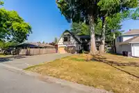 9884 158A STREET - thumbnail 2