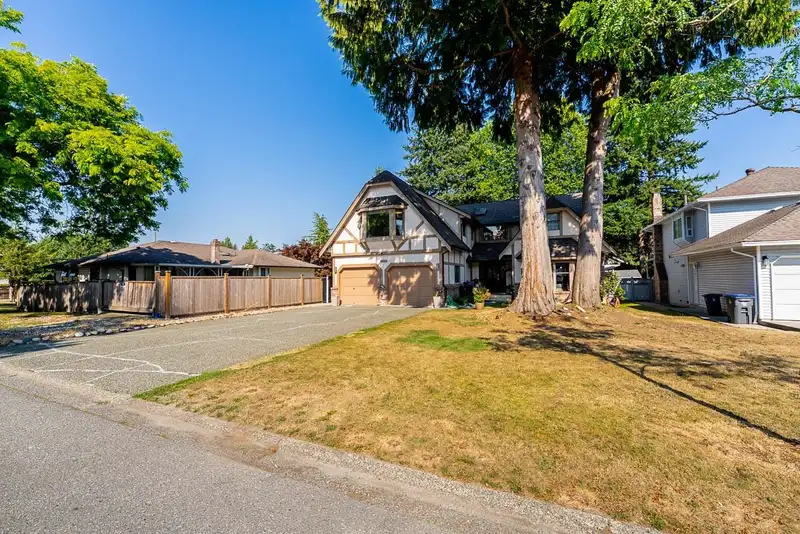 9884 158A STREET - photo 2 of 25