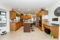 9884 158A STREET - thumbnail 10