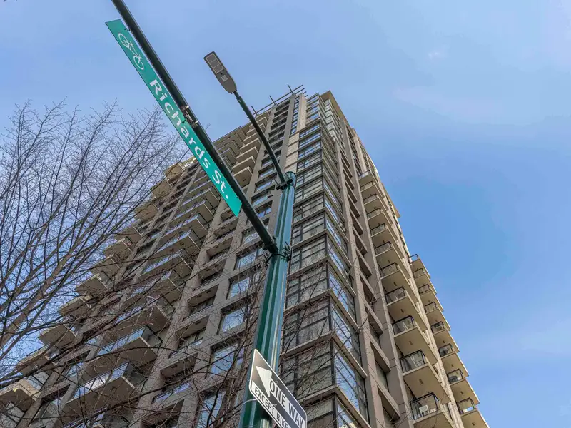 701 1295 RICHARDS STREET - photo 3 of 25