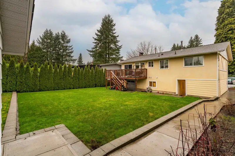 10975 PARTRIDGE CRESCENT - photo 2 of 33