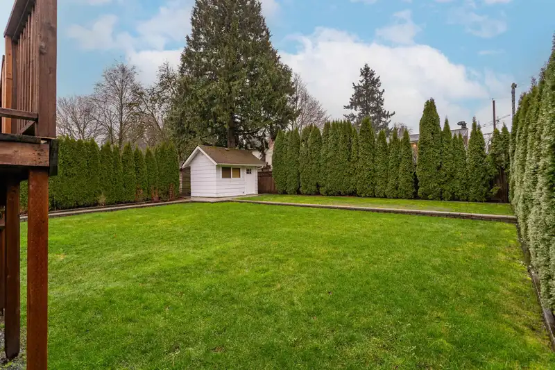10975 PARTRIDGE CRESCENT - photo 3 of 33