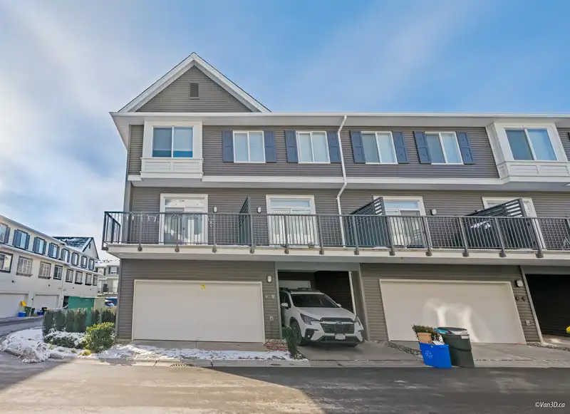 57 15778 85 AVENUE - photo 1 of 36