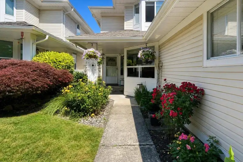 21 6578 121 STREET - photo 1 of 30