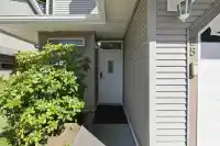 25 8289 121A STREET - thumbnail 3