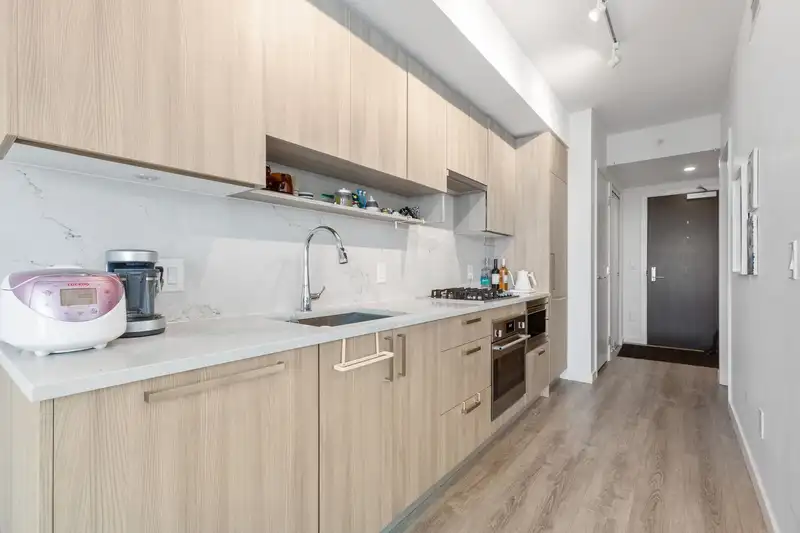 4305 13350 CENTRAL AVENUE - photo 4 of 33