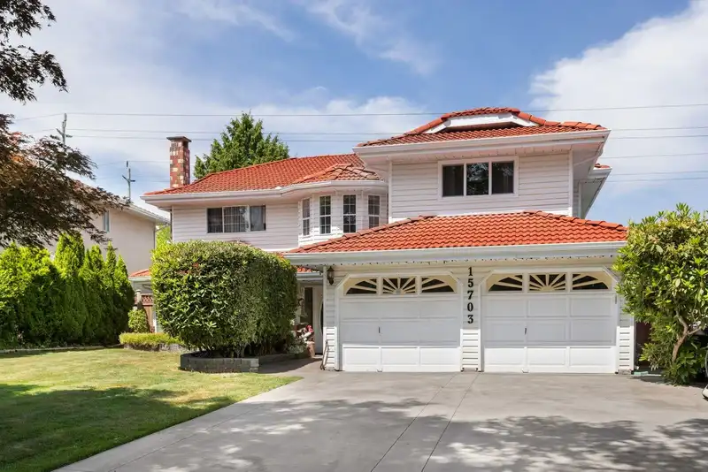 15703 95 AVENUE - photo 1 of 40