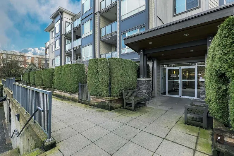 107 2943 NELSON PLACE - photo 4 of 23