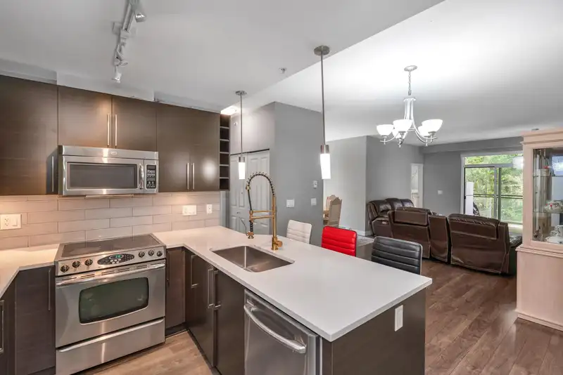 411 14358 60 AVENUE - photo 4 of 27