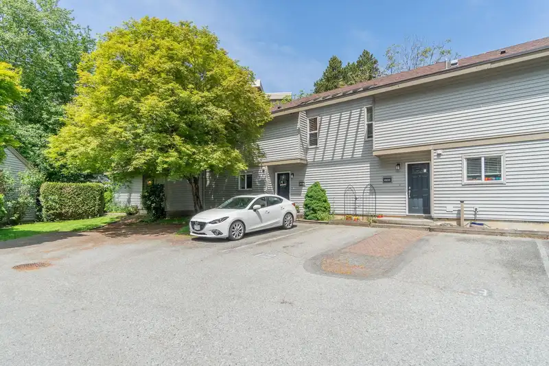 6229 E GREENSIDE DRIVE - photo 1 of 40