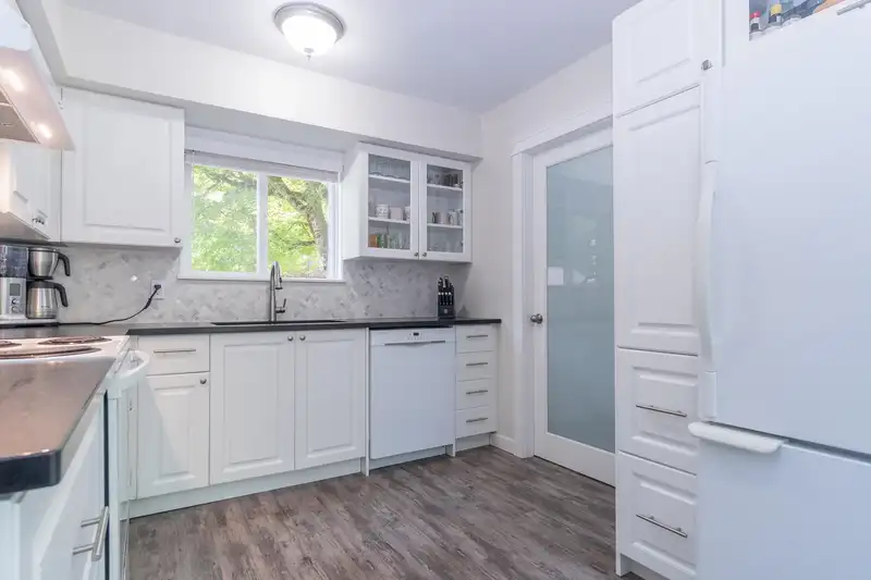 6229 E GREENSIDE DRIVE - photo 2 of 40