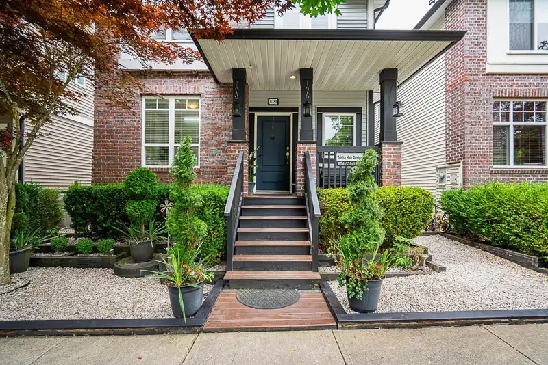 6781 193A STREET - photo 2 of 35