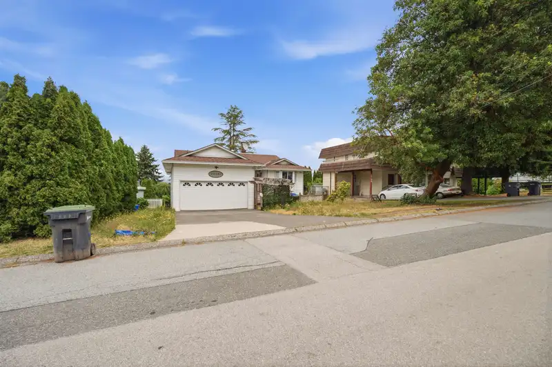 12191 101A AVENUE - photo 2 of 24