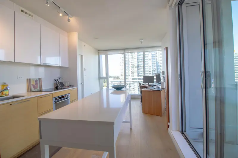 2006 13438 CENTRAL AVENUE - photo 3 of 16