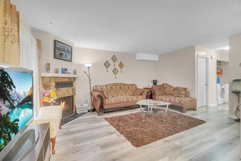 102 7150 133 STREET - photo 4 of 33