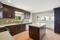 7021 143A STREET - thumbnail 2