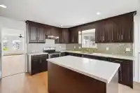 7021 143A STREET - thumbnail 3