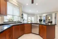 9012 162A STREET - thumbnail 11