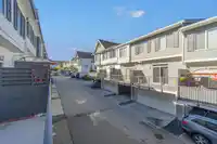 113 8130 136A STREET - thumbnail 32