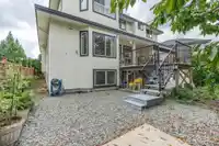8761 162A STREET - thumbnail 32