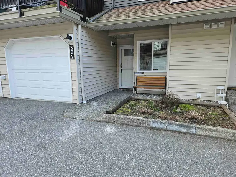 502 8972 FLEETWOOD WAY - photo 3 of 38