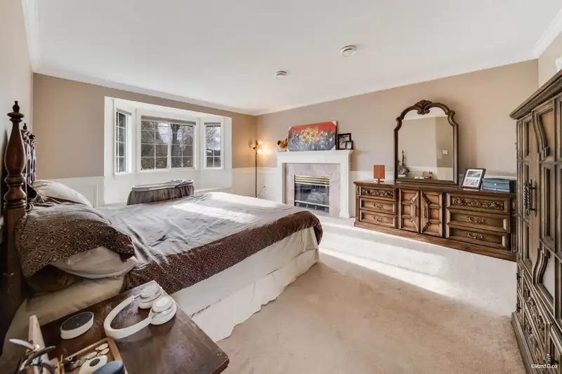 8569 141A STREET - photo 2 of 40