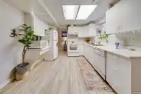 8569 141A STREET - thumbnail 38