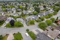 6105 187A STREET - thumbnail 32