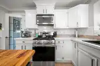 6105 187A STREET - thumbnail 9