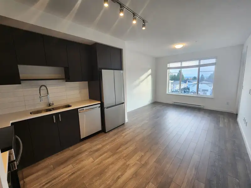 514 15825 85 AVENUE - photo 3 of 22